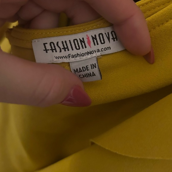 Ruffle front bodycon dress - Picture 3 of 3